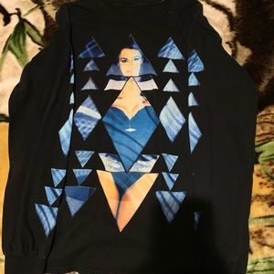 Black long sleeve shirt